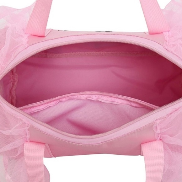 ❗️MARKDOWN❗️PINK BALLET DUFFLE BAG - Picture 3 of 8